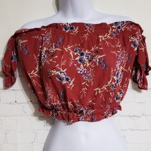 AMERICAN EAGLE OUTFIT OFF-SHOULDER CROP TOP